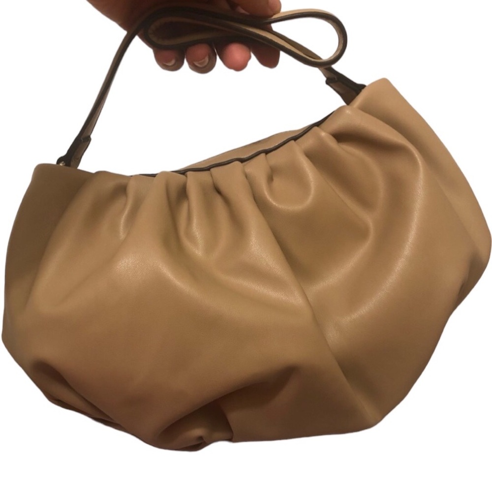 - MAXSTUDIO🌸handbag, leather with gathered detail, nude color